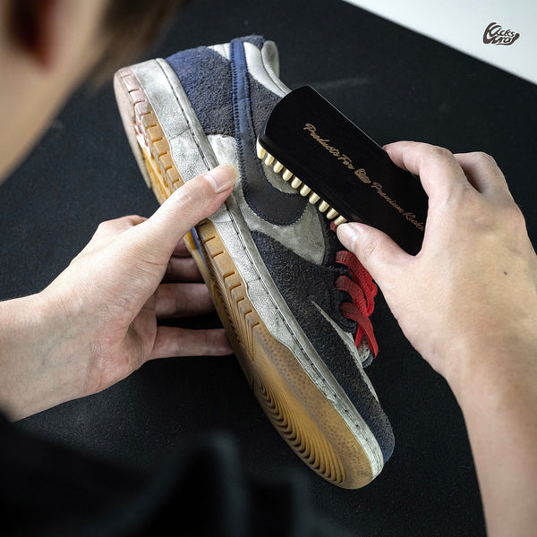 Suede Brush