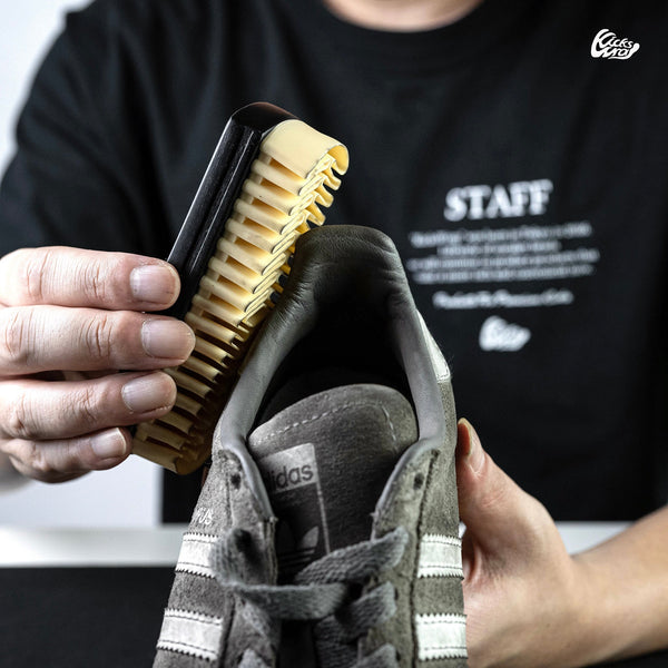 Suede Brush