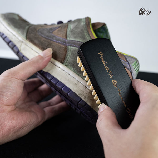 Suede Brush