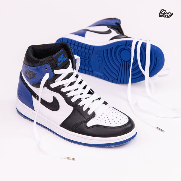 The Shoelaces