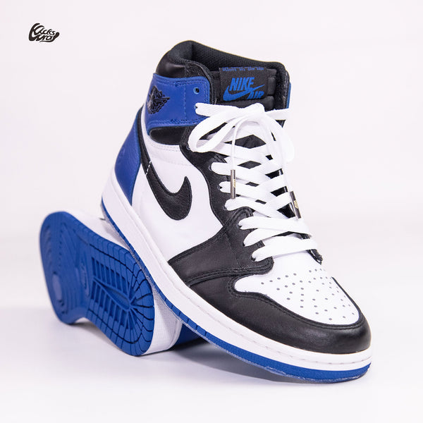 The Shoelaces