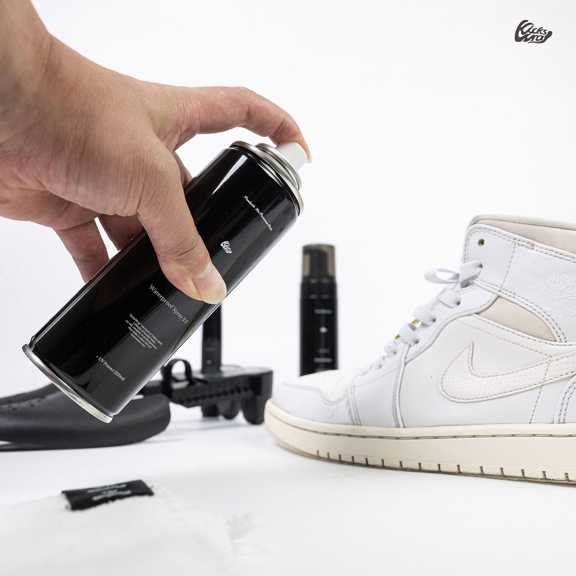 The Starter Sneaker Care Kit - KicksWrap®︎ (キックスラップ)